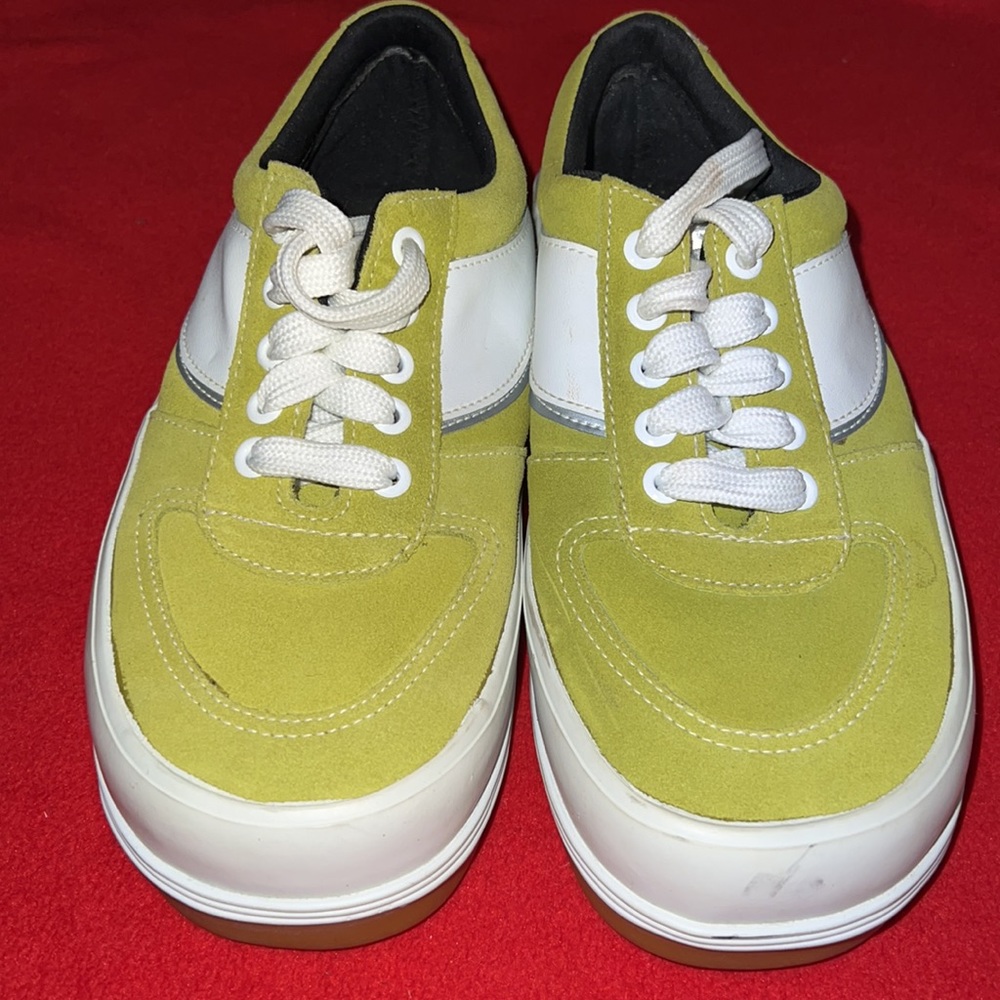 Express leather gym shoes.